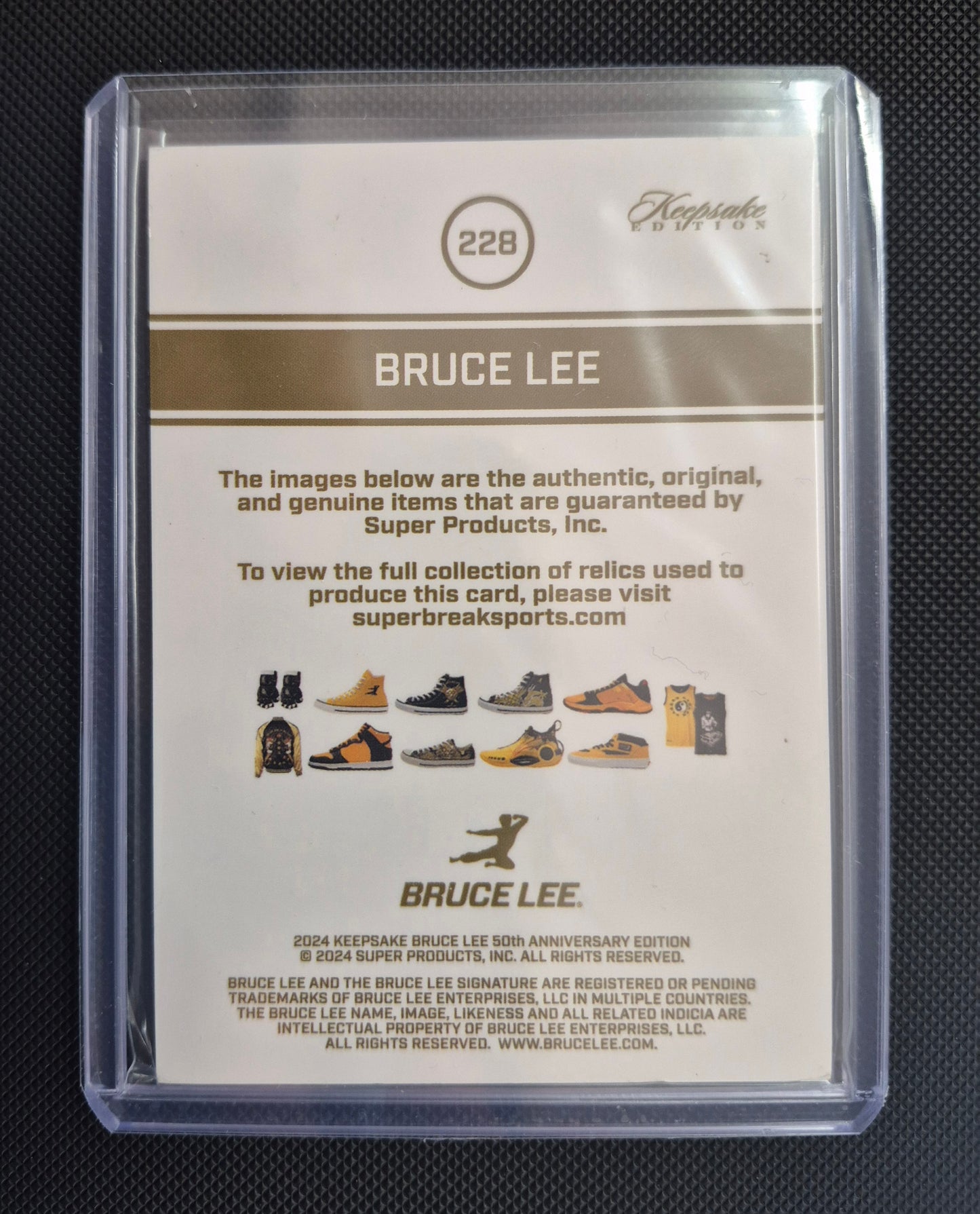 Keepsake Kaleidoscope Edition Bruce Lee Collection 50th Anniversary Bruce Lee Authentic Dragon Relic Card