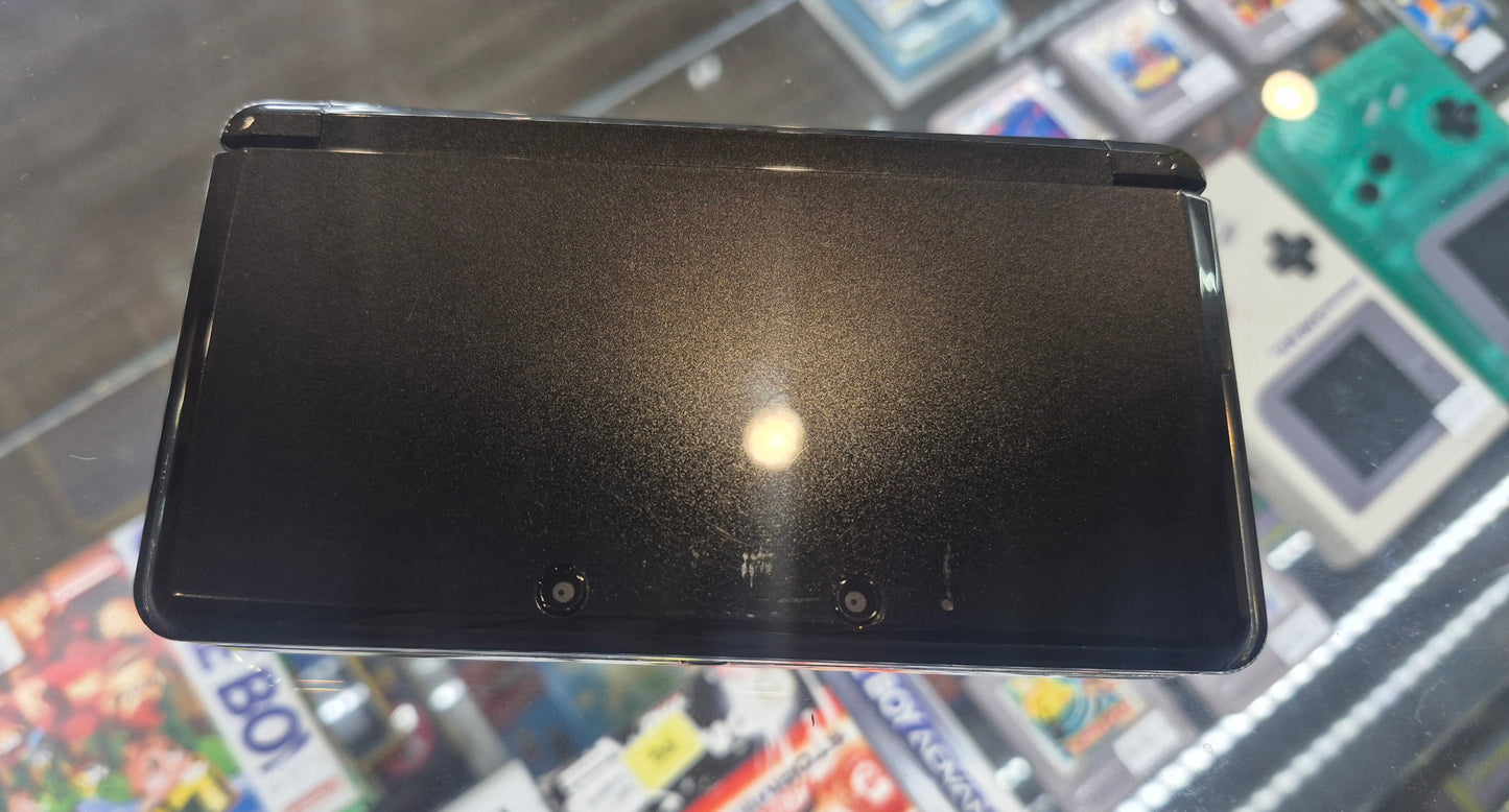 Nintendo 3DS Console Black CTR-001 Excellent Condition, Inc. USB Charger.(No Stylus)