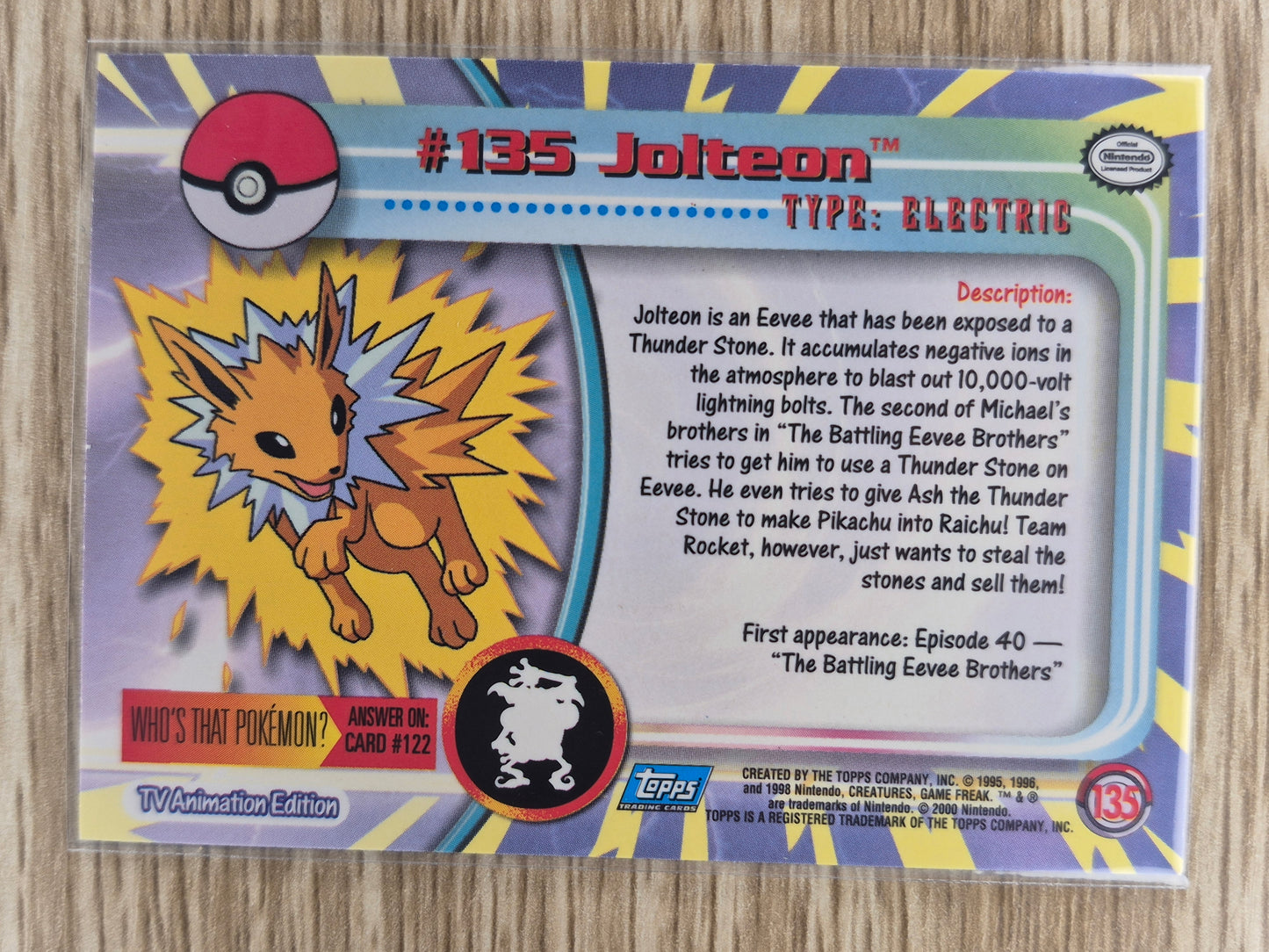 2000 Topps Pokémon Blue Label #135 Jolteon Holo MP
