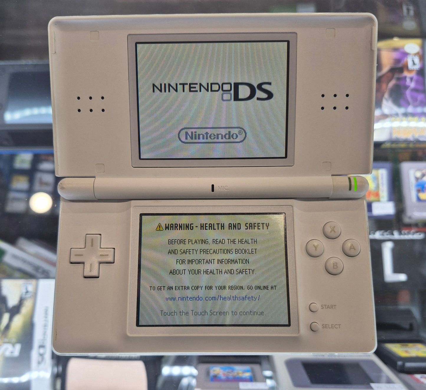 2006 Nintendo DS Lite White Console VGC Inc.Charger Cable