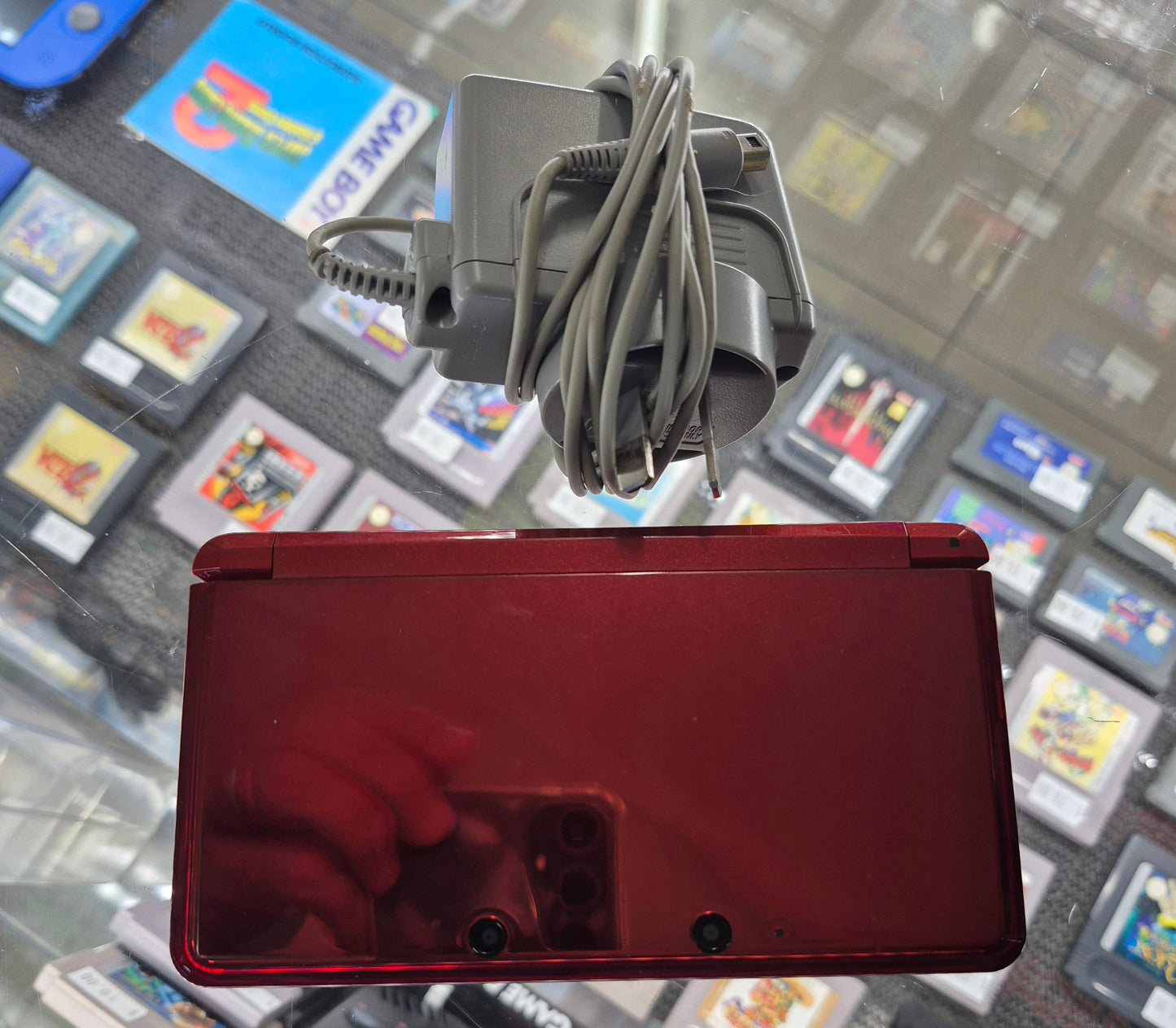 Nintendo 3DS Console Red CTR-001 Excellent Condition 16 GB SD Card,Inc. Original Charger