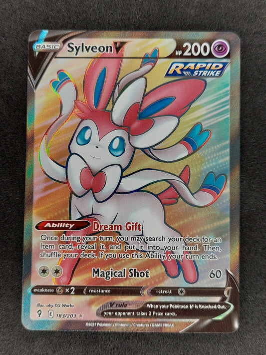 2021 Pokemon Evolving Skies Sylveon V Full Art 183/203