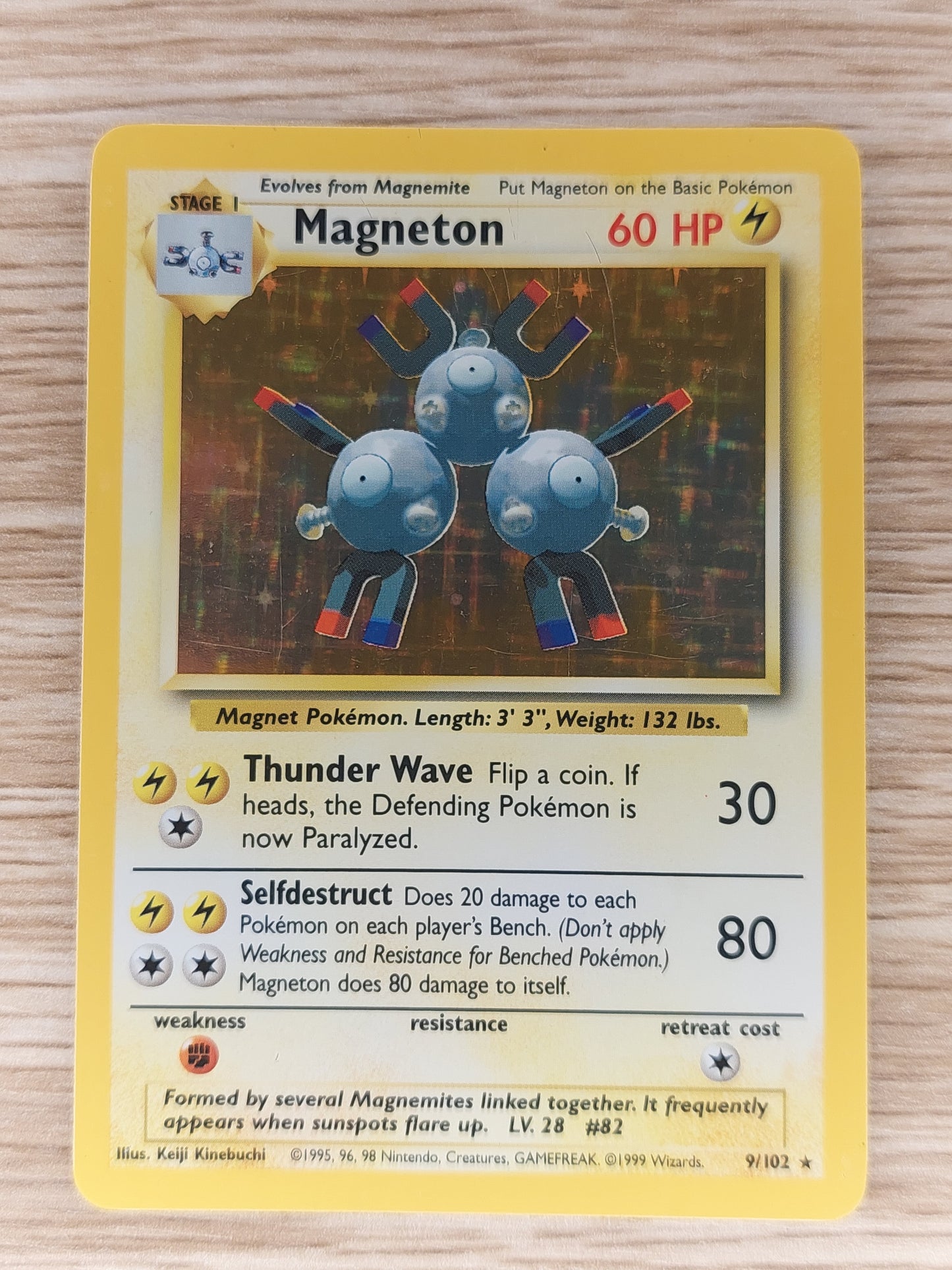 1999 Pokemon Base Set 9/102 Magneton Holo LP