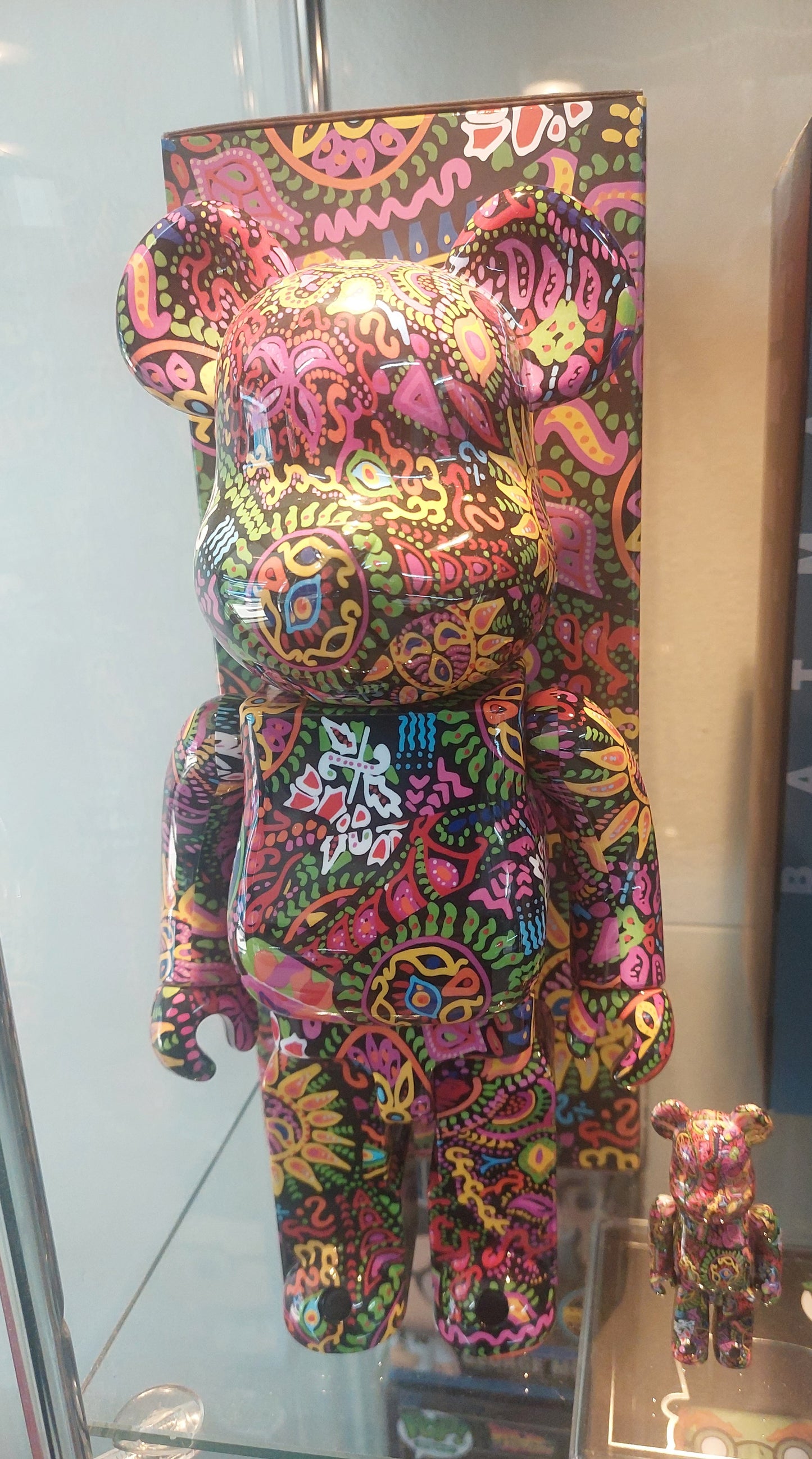 Medicom Bearbrick 400% + 100% PSYCHEDELIC PAISLEY like new