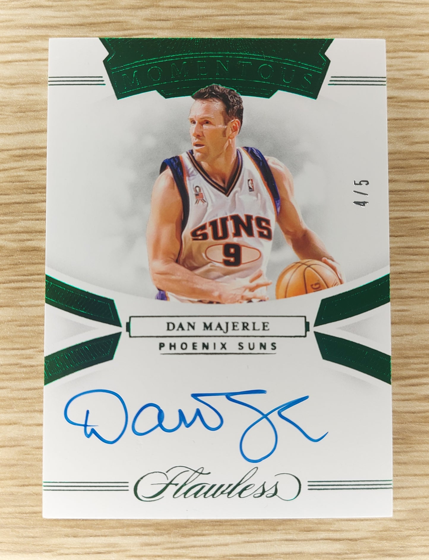 2019-20 Panini Flawless MA-DMJ Momentous Dan Majerle Auto Green 4/5