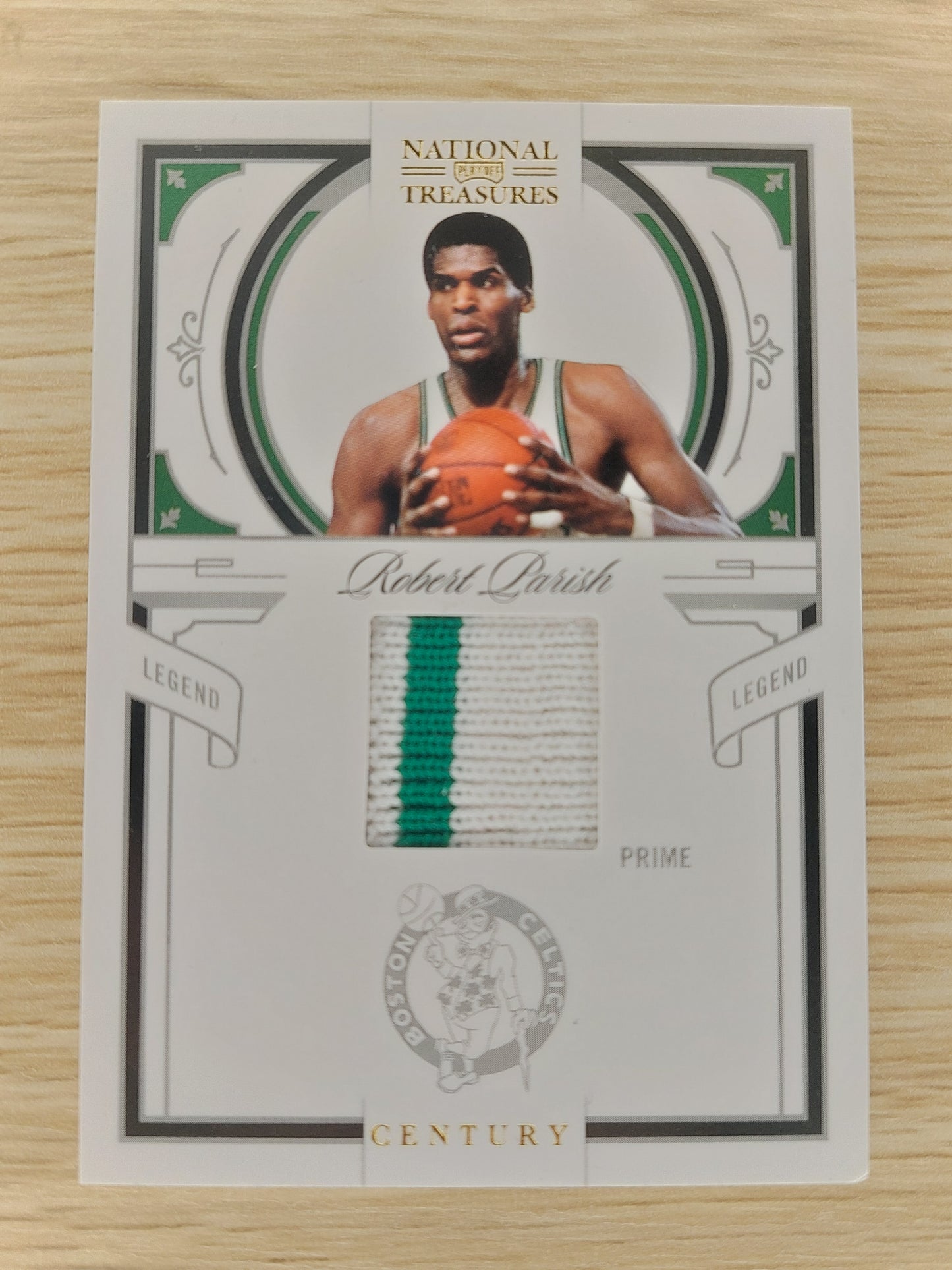 2010 NBA National Treasures Robert Parish legend prime patch 16/25 #153