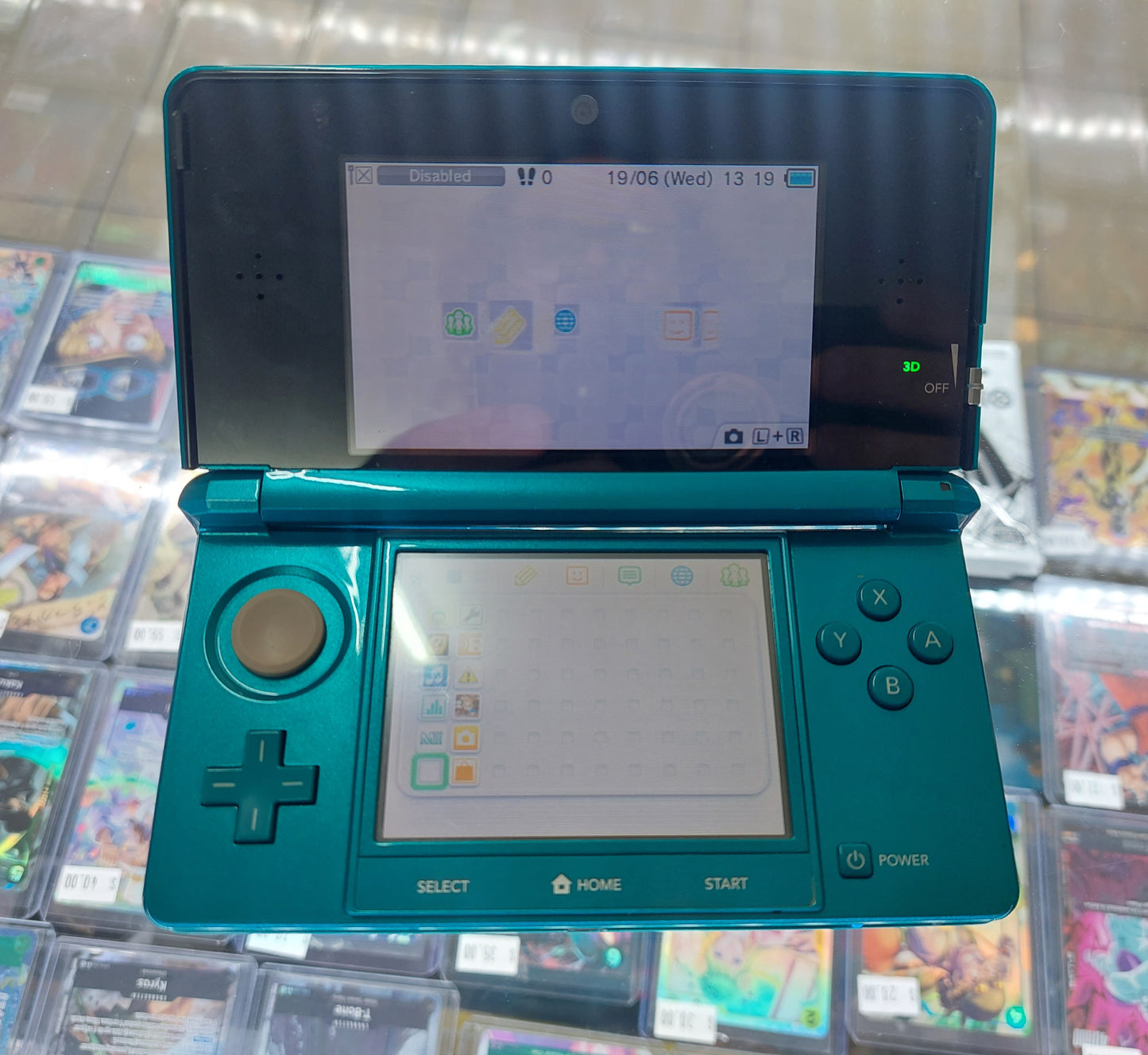 Nintendo 3DS Console Aqua CTR-001 Excellent Condition 32 GB SD Card,Inc. Charger & Case