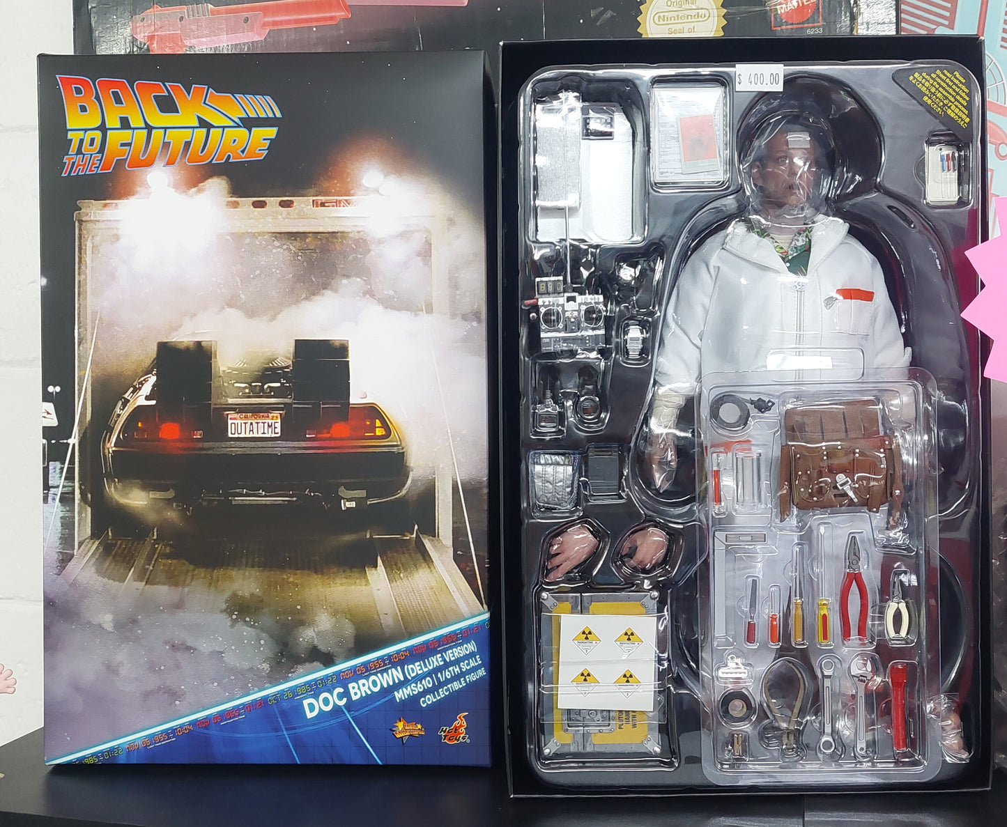 Hot Toys 1/6 Scale BTTF Doc Brown(Deluxe Version)MMS610 Collectable Figure.