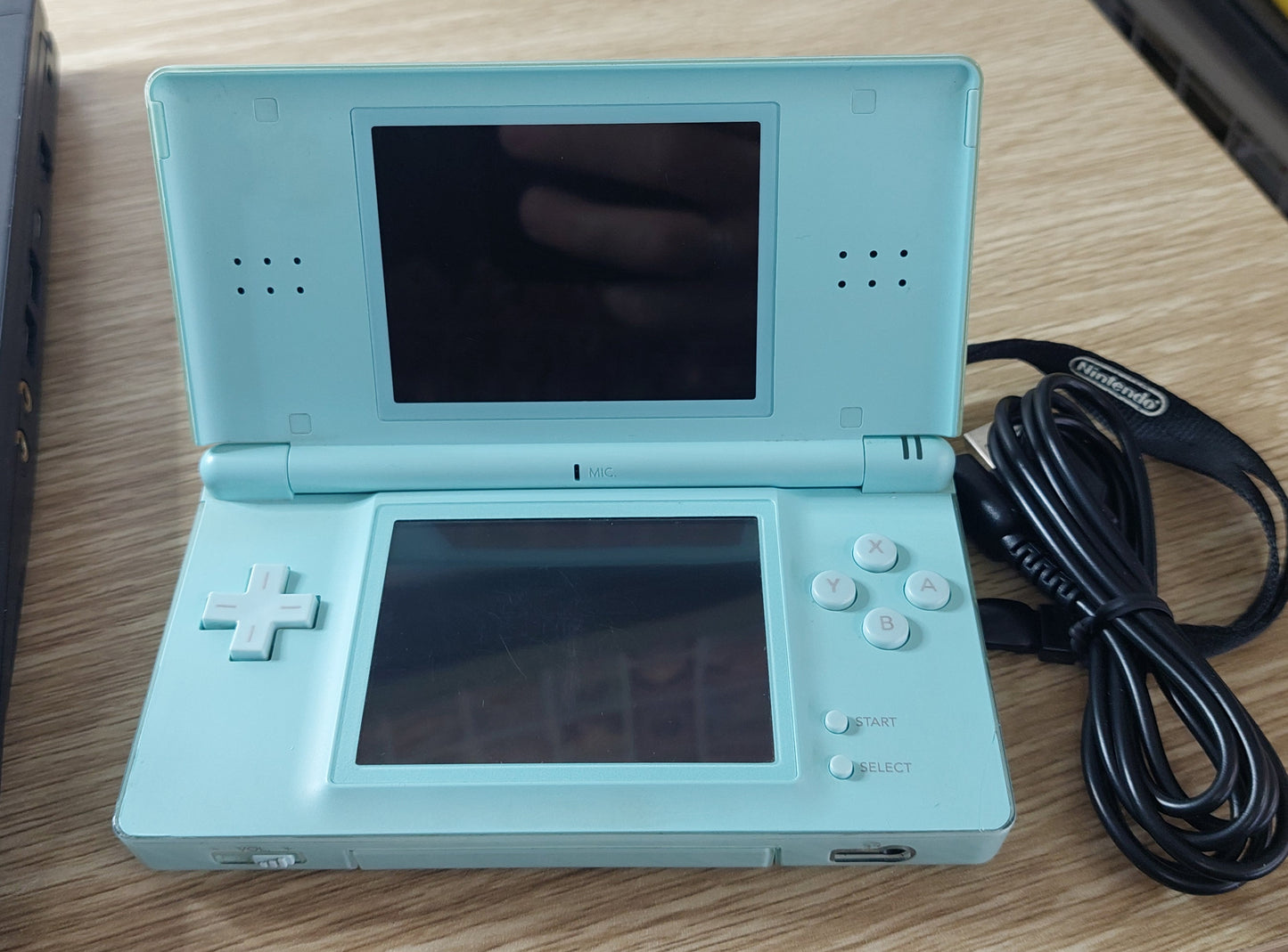 2006 Nintendo DS Lite Aqua Console Inc.Charger Cable