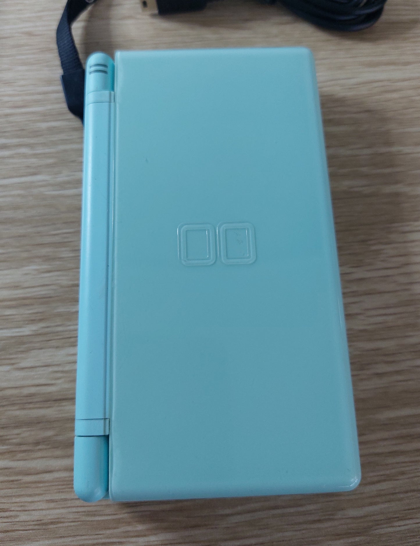 2006 Nintendo DS Lite Aqua Console Inc.Charger Cable