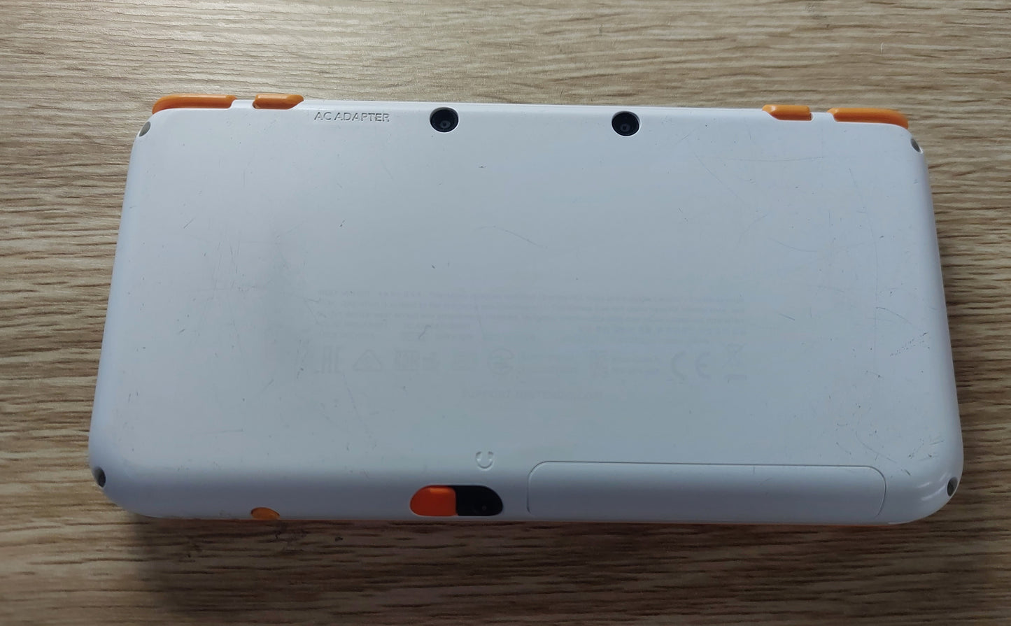 'NEW' Nintendo 2DS XL Orange/White Console great condition inc.4GB SD Card ,USB charger included SEE DESCRIPTION