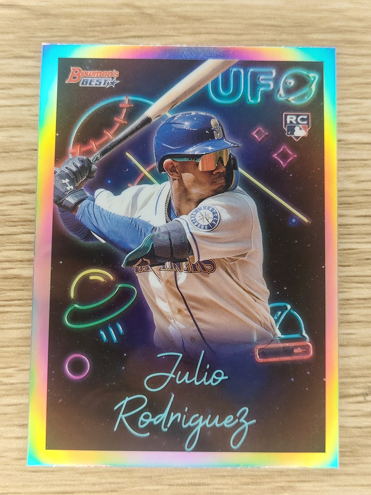 TOPPS - 2022 Bowman's Best UFO Refractor #UFO4 Julio Rodriguez