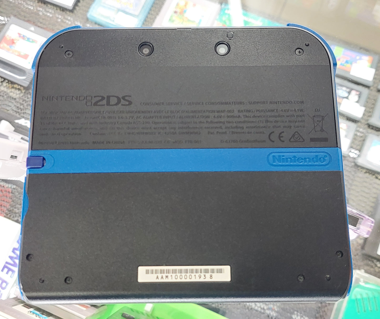 Nintendo 2DS Blue/BLACK Console with Original Charger,Tested MINOR WEAR.