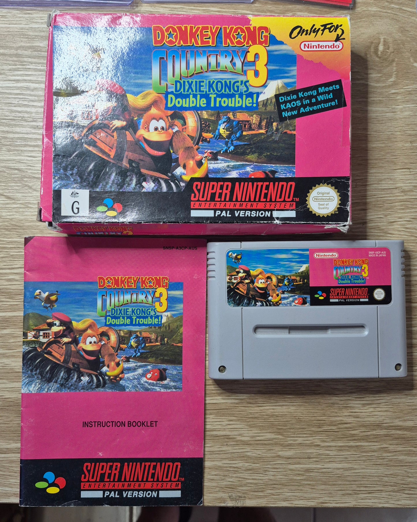 Nintendo SNES Donkey Kong Country 3 Dixie Kongs Double Trouble. In Box with Instructions and New Save Battery-Tested No Insert