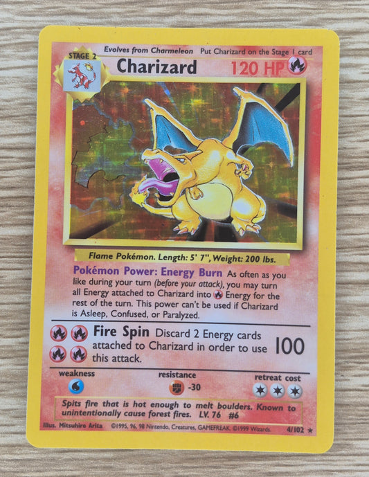 1999 Pokémon TCG Base Set 4/102 Charizard Holo MP/LP