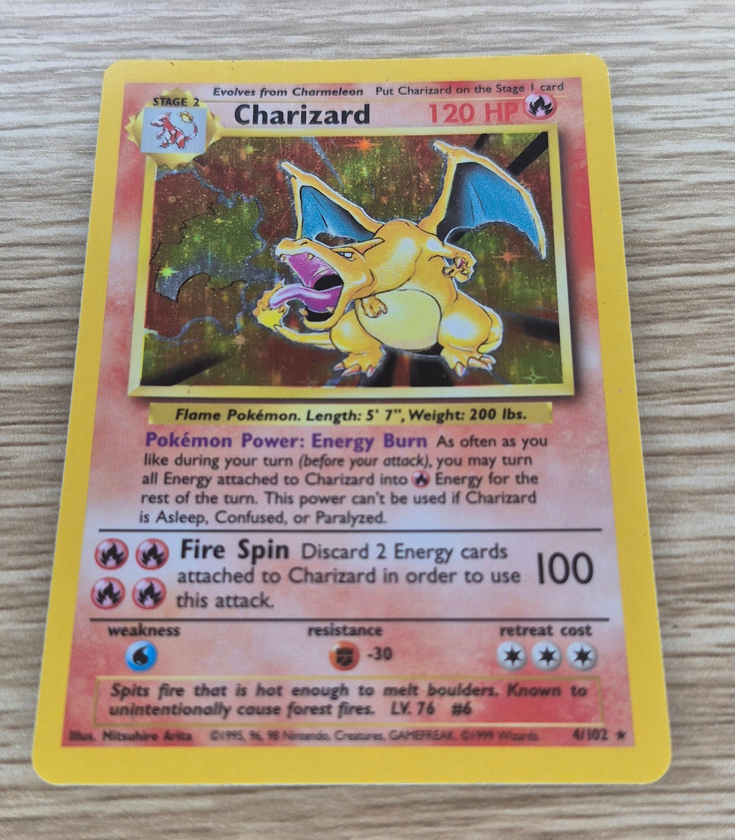 1999 Pokémon TCG Base Set 4/102 Charizard Holo MP/LP