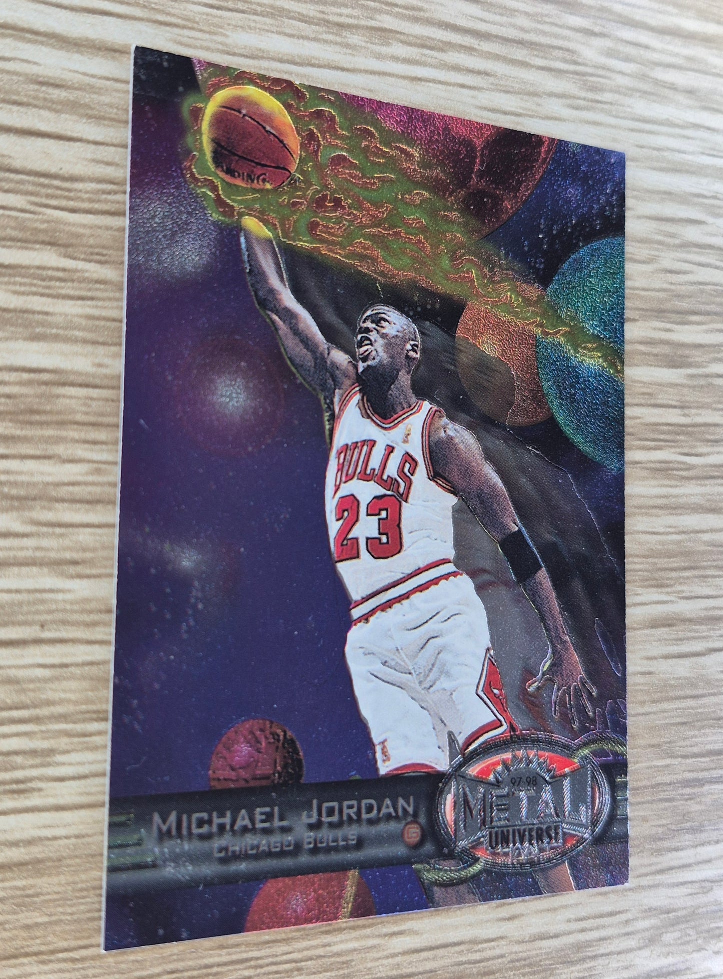 1997-98 Skybox Metal Universe MICHAEL JORDAN Card #23 (minor edge wear on back)