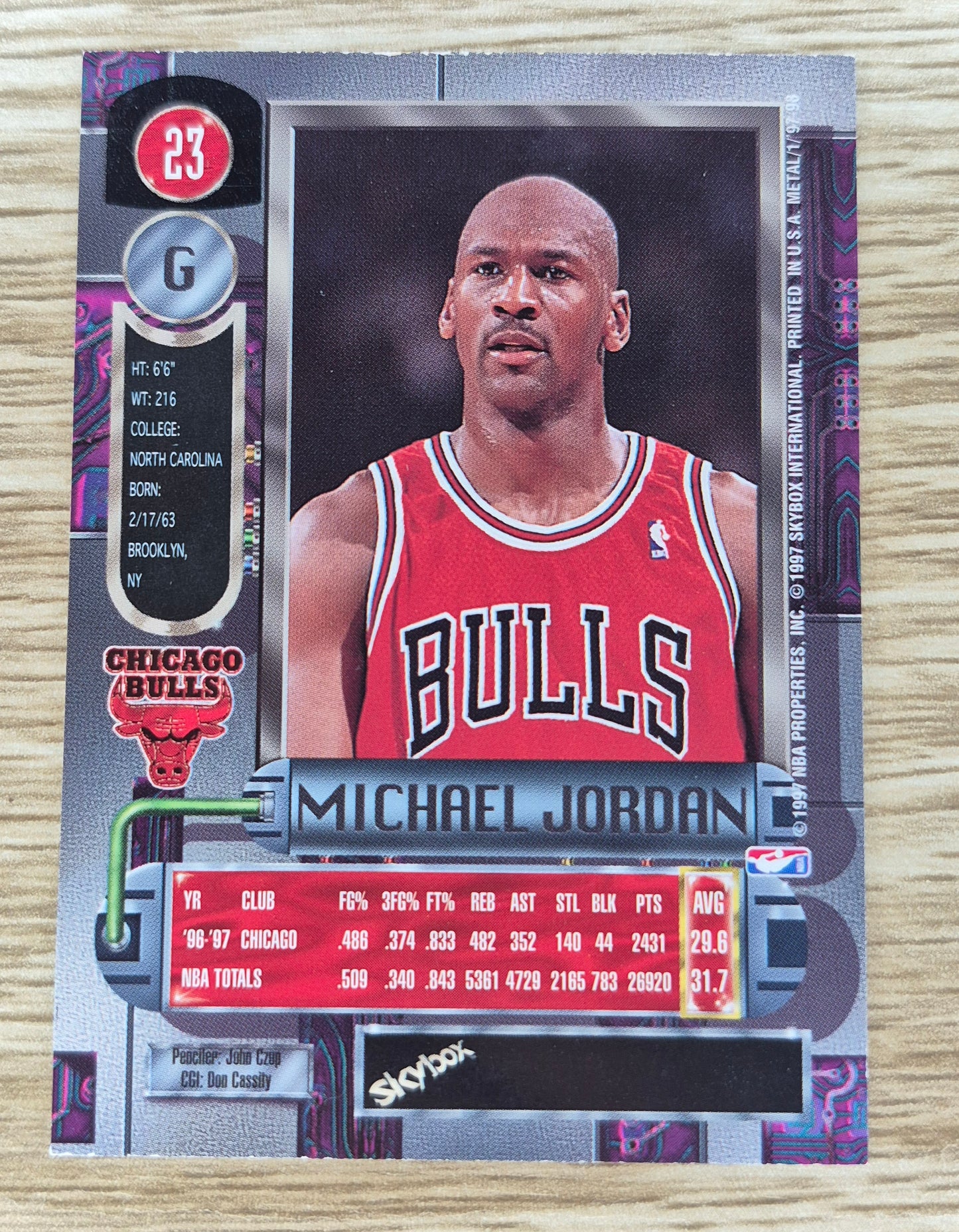 1997-98 Skybox Metal Universe MICHAEL JORDAN Card #23 (minor edge wear on back)