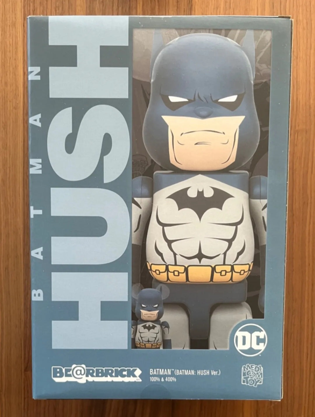 Medicom Bearbrick 400% + 100% DC BATMAN ( BATMAN : HUSH Ver. )