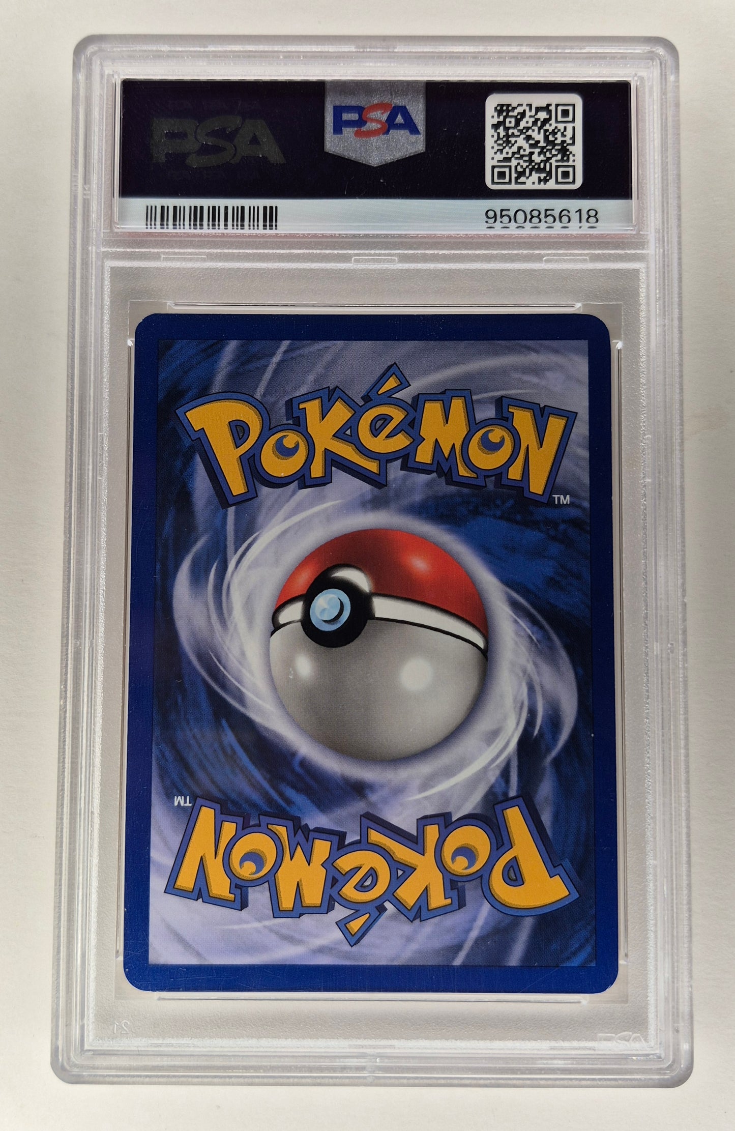 2000 Pokémon Rocket 10/82 Dark Machamp 1st Edition Holo PSA 8