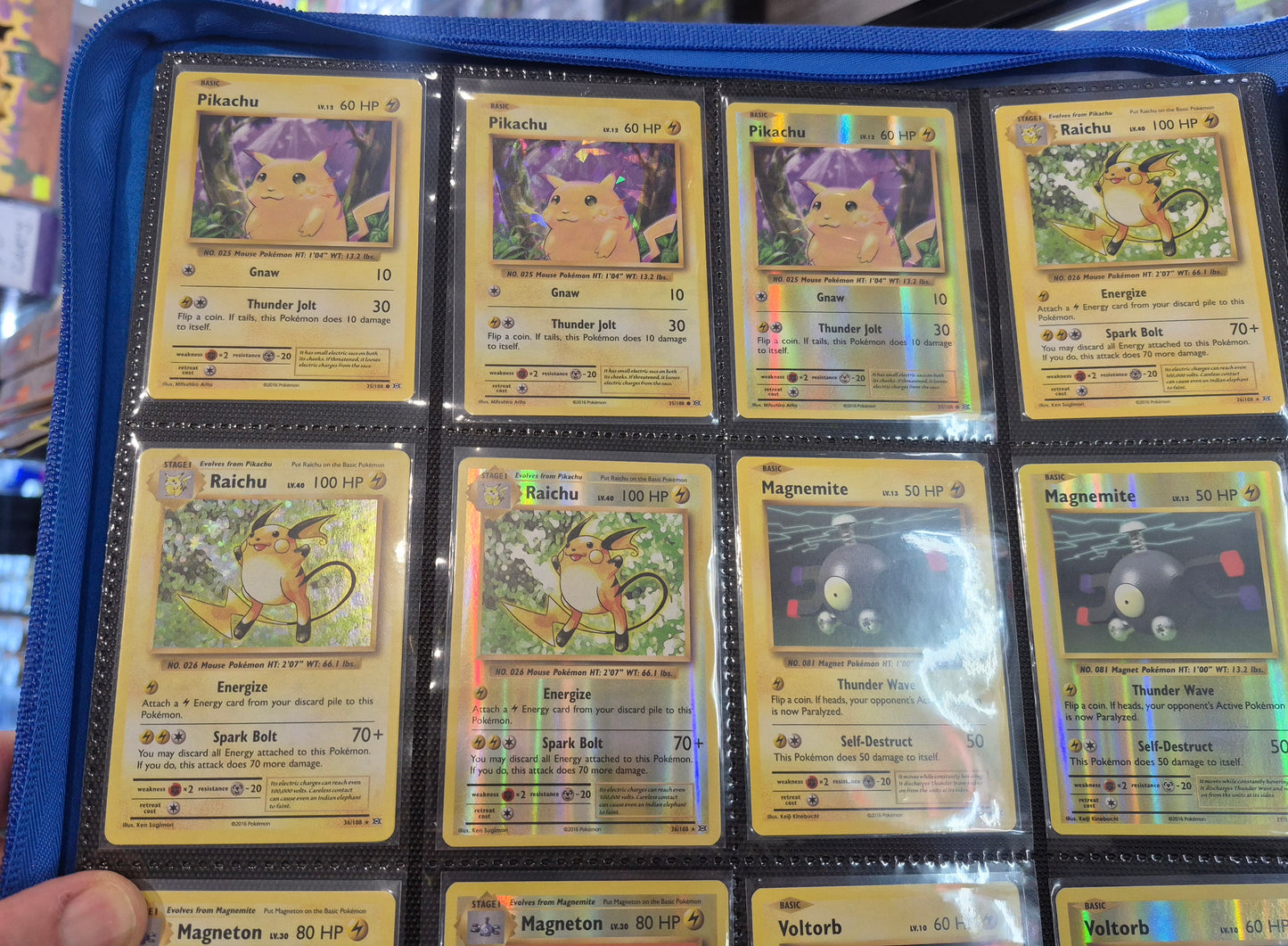2016 Pokémon Evolutions Master Set inc.all Reverse Holo Cards in Palms Off Binder LP/NM