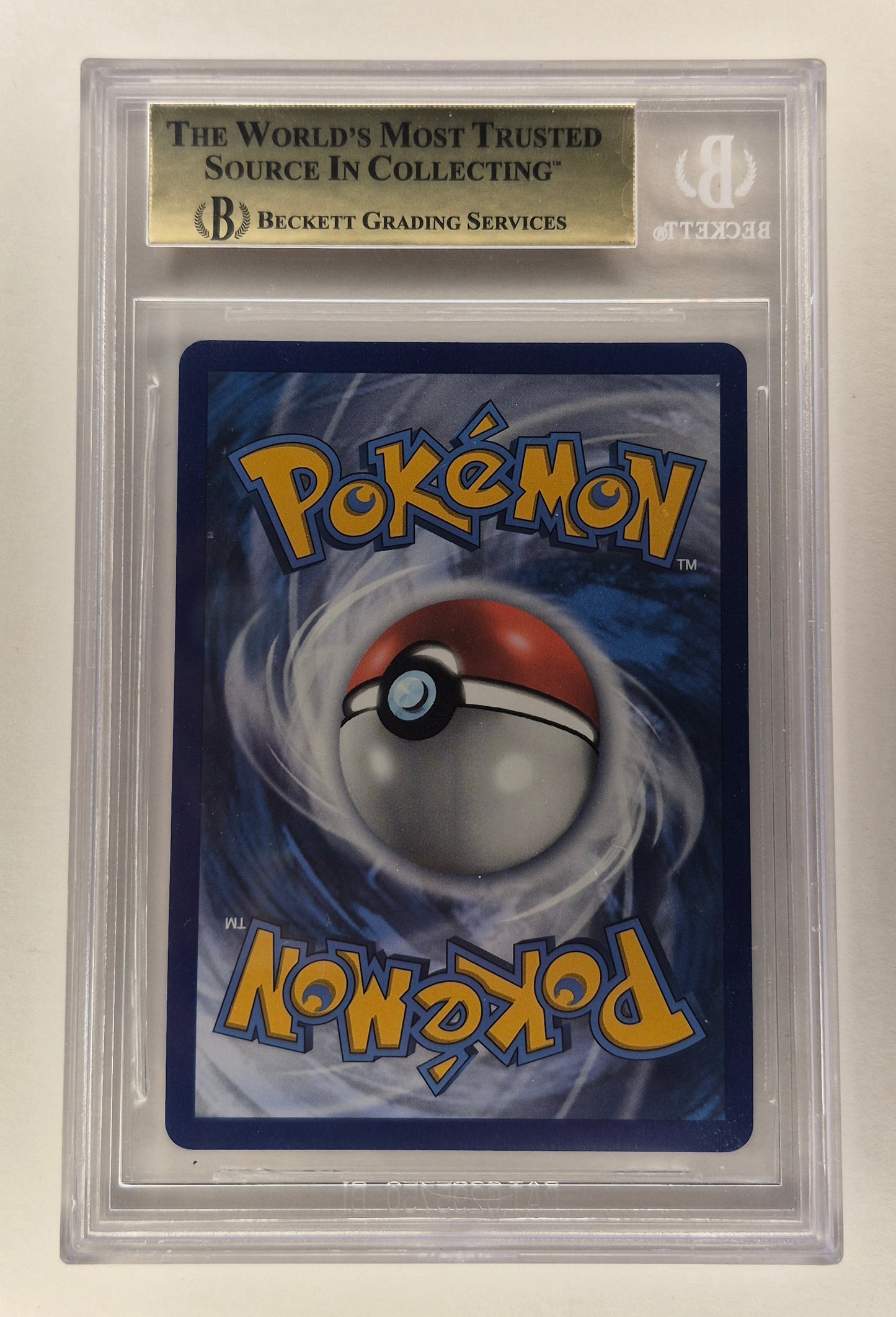 2021 Pokémon SWSH Shining Fates SV107 Charizard Vmax Full Art Beckett 9.5