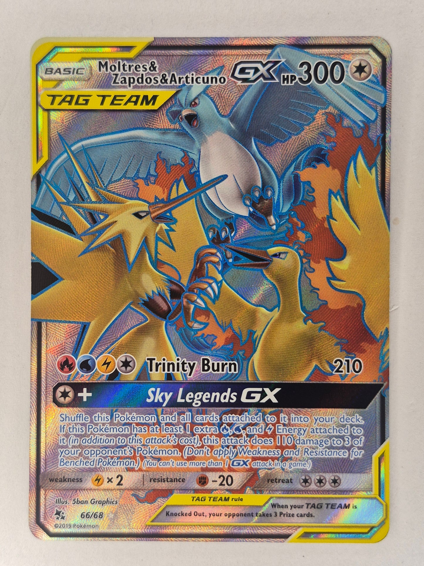 Pokemon Sun & Moon Hidden Fates Moltres Zapdos Articuno GX Tag Team 66/68