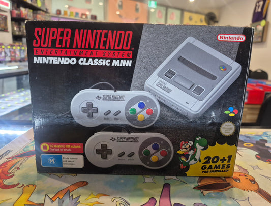 Nintendo Classic Mini: Super Nintendo Entertainment System- Grey - Pal. Boxed