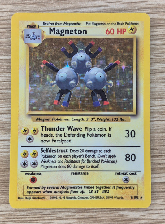 Magneton 9/102 Holo Rare Base Set - Pokemon Card WOTC - HP