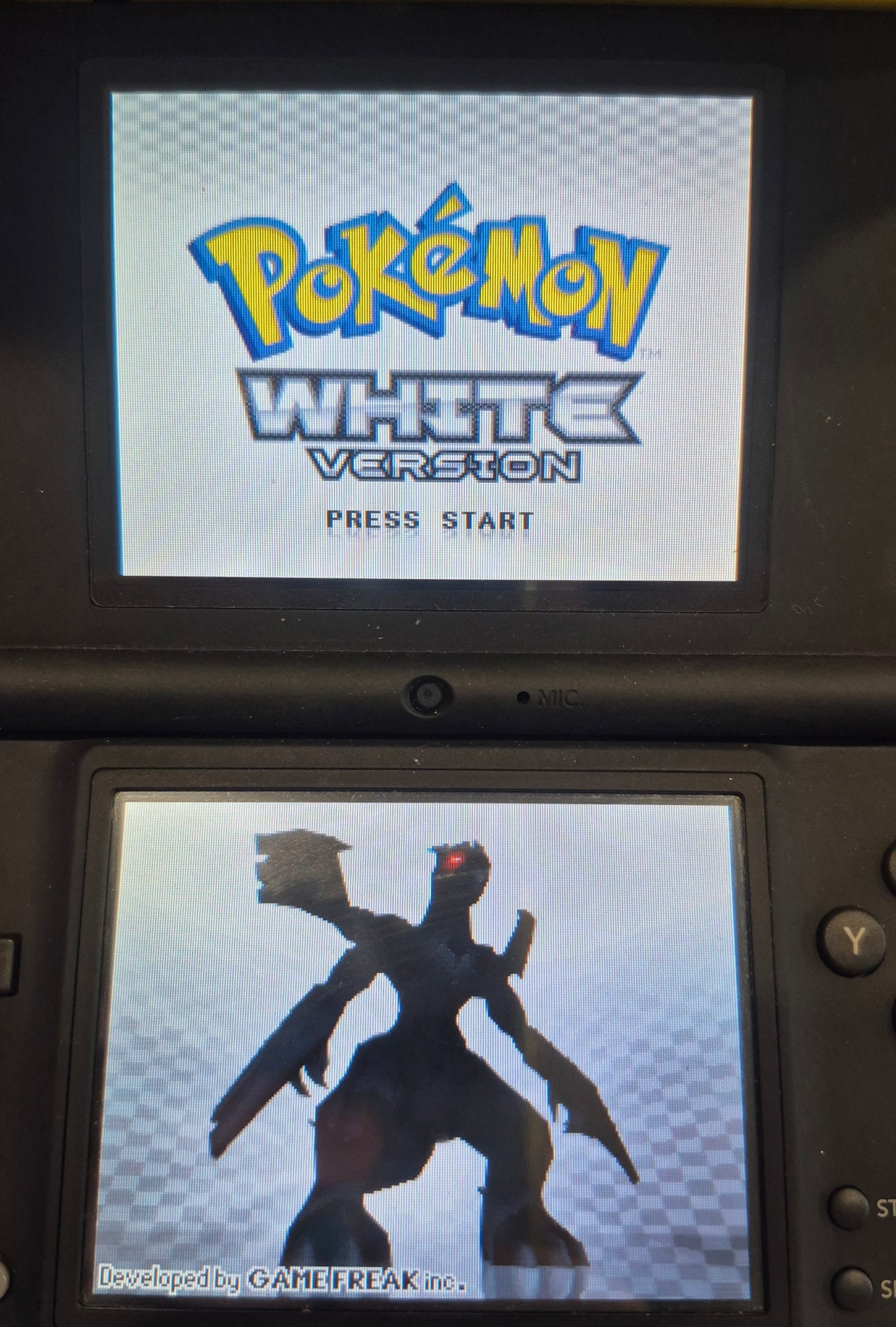Pokémon White Version Nintendo DS Game Complete with Manual & Inserts AUS PAL Tested
